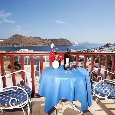 Casteli Hotel 4*